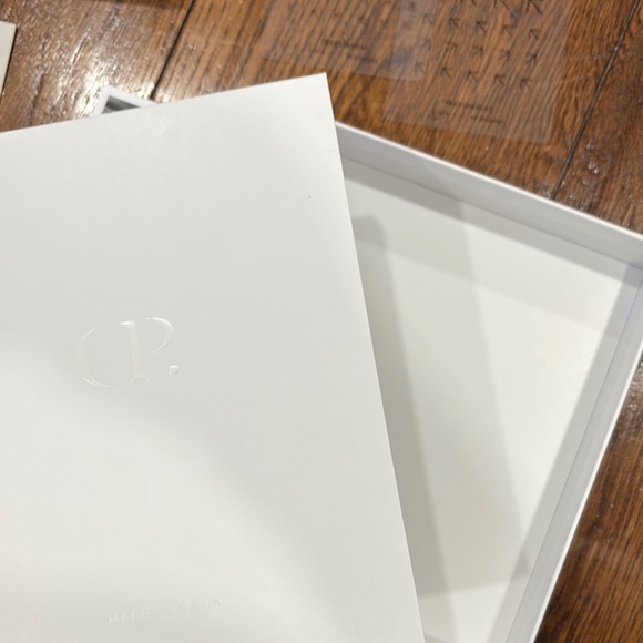 Cloth and Paper Bundle - Picture 10 of 12